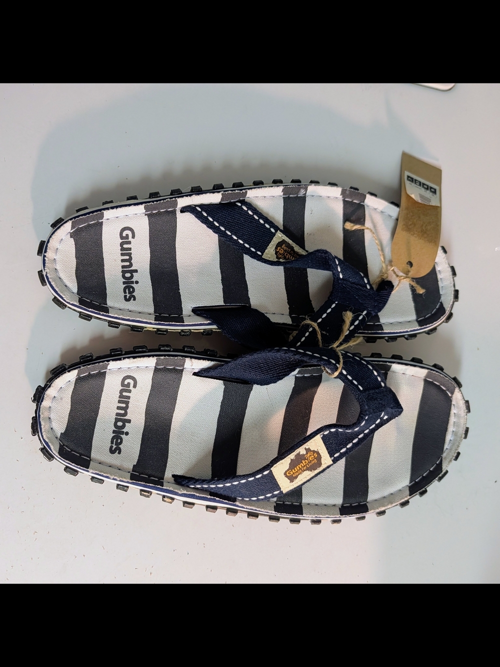NWT Gumbies Islander Unisex Flip-Flops "Deck Chair" navy & white stripes Size 41